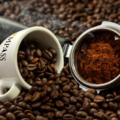 Grains de café Compass Coffe